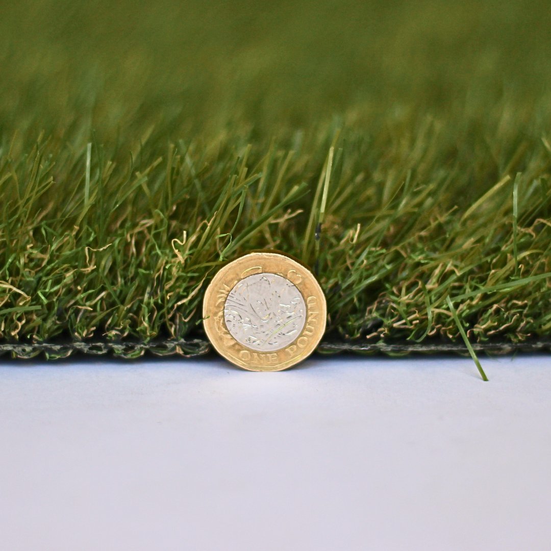 Whitby 40mm Artificial Grass pile height vs £1 coin