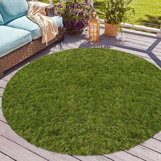 Trail 20mm Round Artificial Grass Rug in a back garden